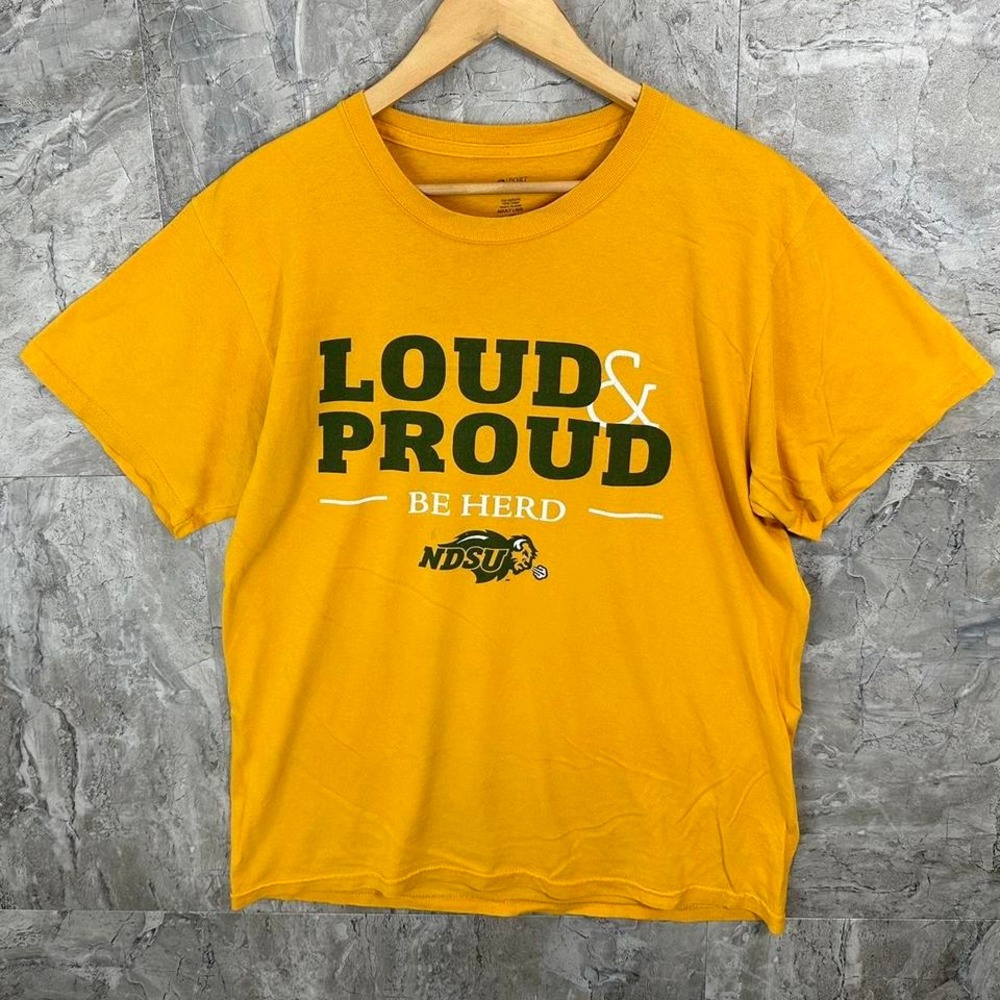 North Dakota State University graphic‎ tee Men's Large   #NDSU #BisonPride